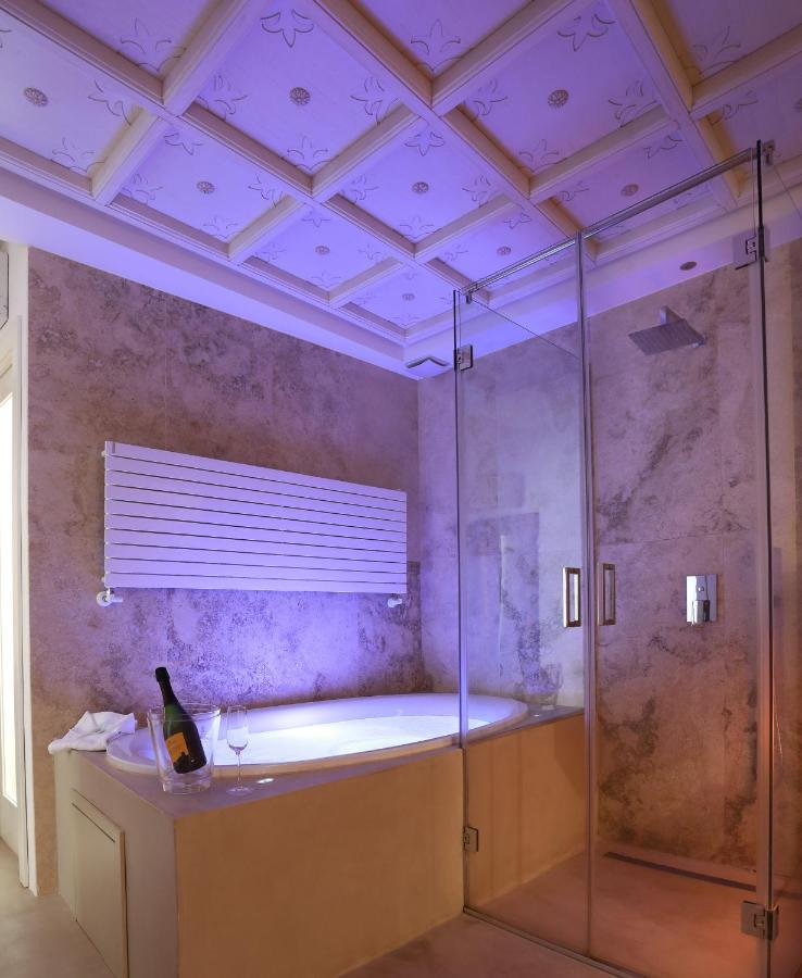 Palazzo Stapane Home Suite 9 - Luxury Living Monopoli Exterior photo